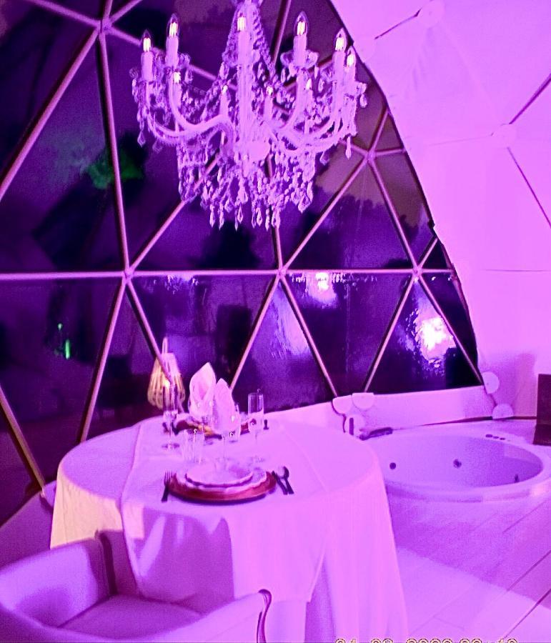 Domo Suites Masia Cal Geperut Бадалона Екстериор снимка