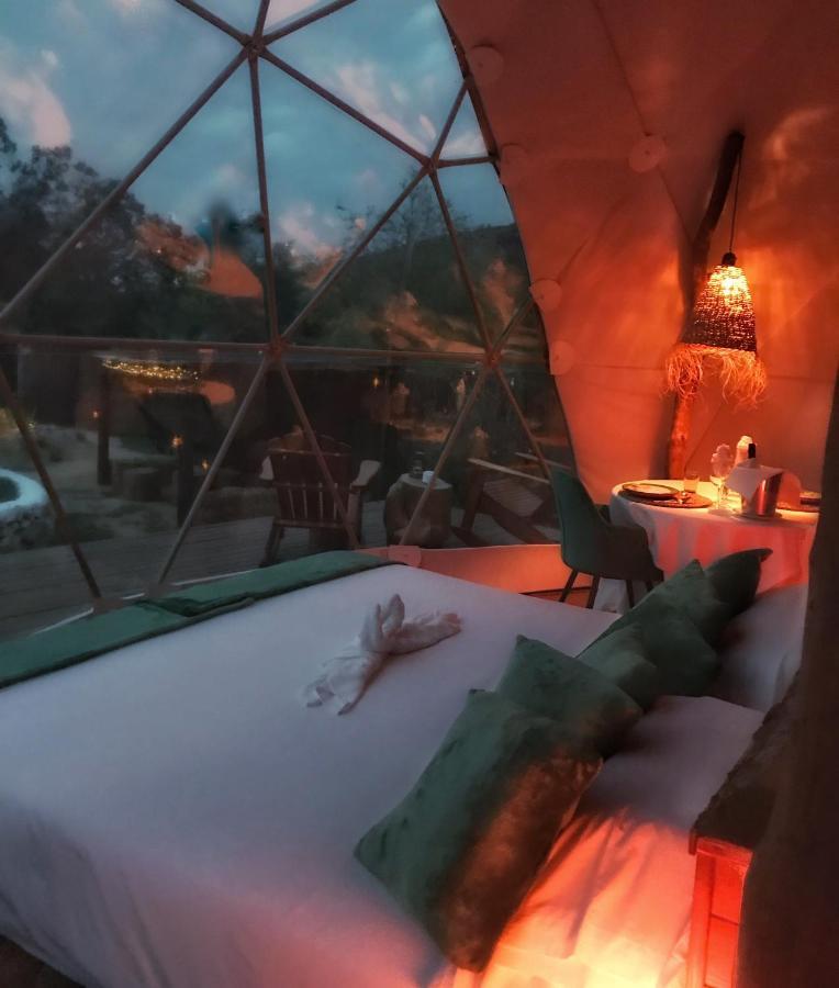 Domo Suites Masia Cal Geperut Бадалона Екстериор снимка