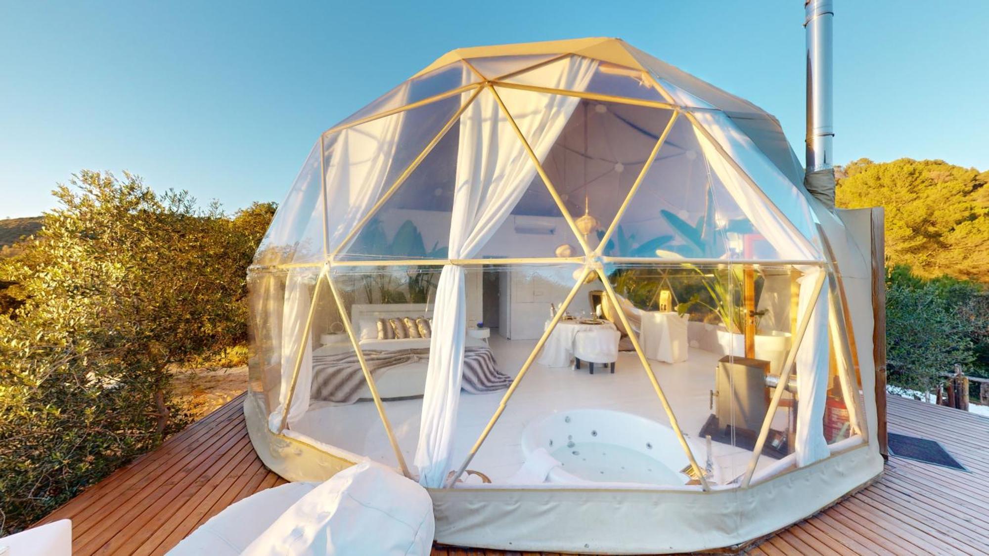 Domo Suites Masia Cal Geperut Бадалона Екстериор снимка