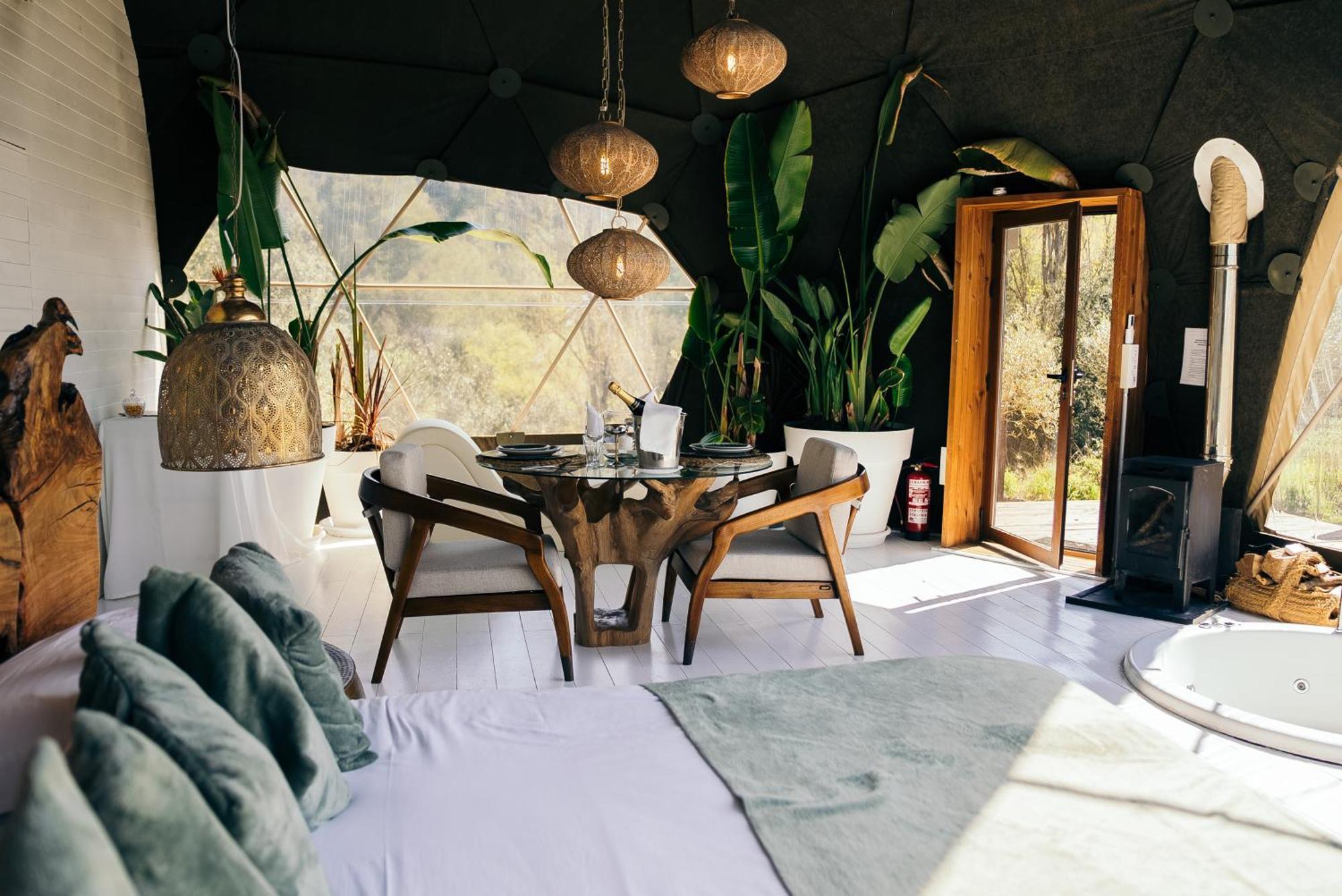 Domo Suites Masia Cal Geperut Бадалона Екстериор снимка